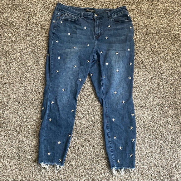 Judy Blue Denim - Judy Blue Starlight Jeans Women’s 20W Blue High Rise Embroidered Star Raw Hem